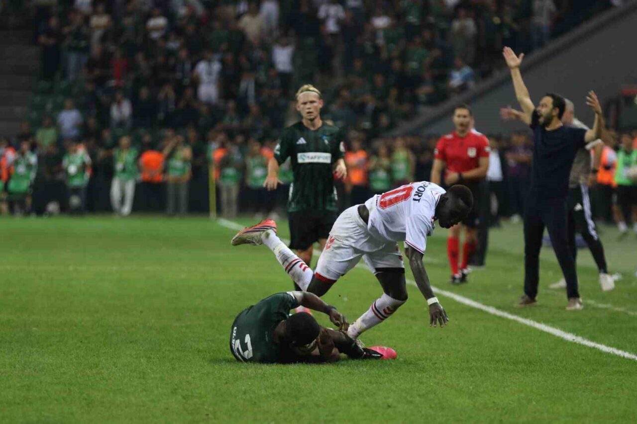 Trendyol Süper Lig: Kocaelispor: 1 - Samsunspor: 0 (Maç sonucu) 56 Bülten Medya -