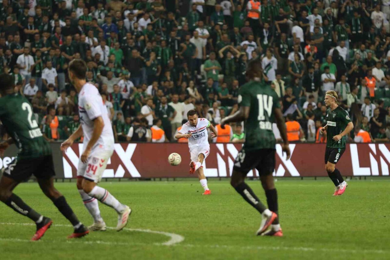 Trendyol Süper Lig: Kocaelispor: 1 - Samsunspor: 0 (Maç sonucu) 50 Bülten Medya -