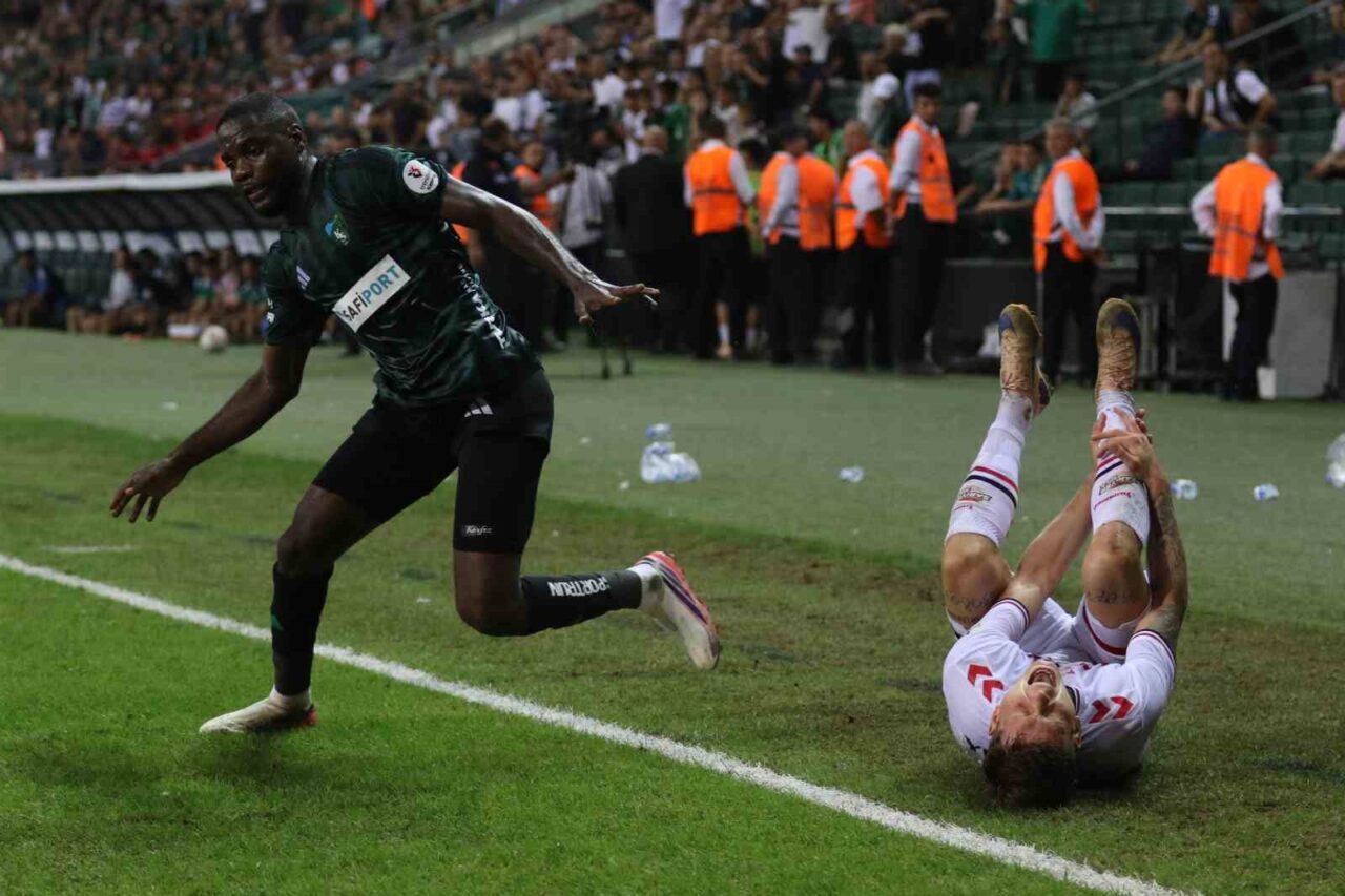 Trendyol Süper Lig: Kocaelispor: 1 - Samsunspor: 0 (Maç sonucu) 53 Bülten Medya -