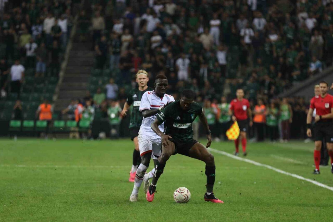 Trendyol Süper Lig: Kocaelispor: 1 - Samsunspor: 0 (Maç sonucu) 55 Bülten Medya -