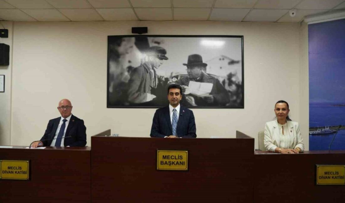 Tuzla Belediye Başkanı Bingöl: 50 bin insanın mağduriyetini çözmek için mücadele ediyoruz Tuzla Belediye Başkanı Av. Eren Ali Bingöl, eylül ayı meclis