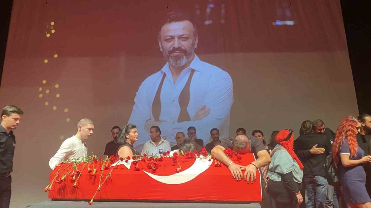 Ünlü oyuncu Serhat Kılıç için duygusal anma: 30 yıl yetmedi Serhat seni çok özleyeceğim 8 Bülten Medya -