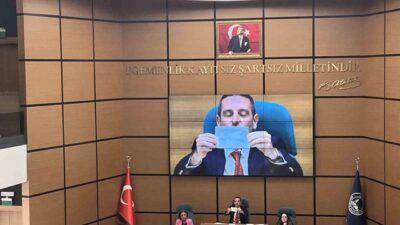 Üsküdar Belediyesi Başkan Vekili seçiminin ilk tur oylaması tamamlandı. Belediye