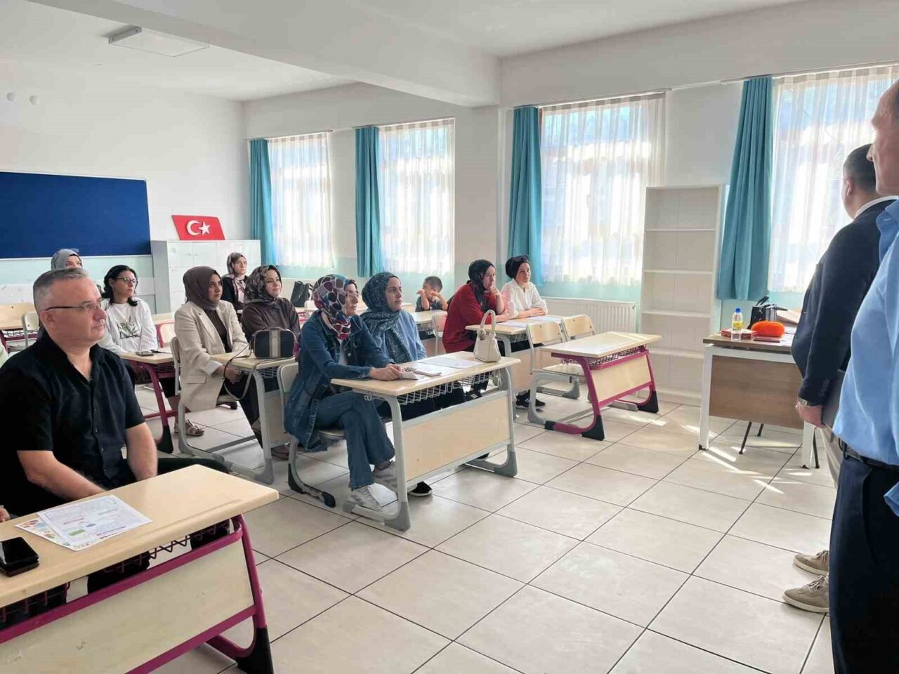 Uyum sürecinde sıraları bu kez öğrenciler değil veliler doldurdu 23 Bülten Medya -