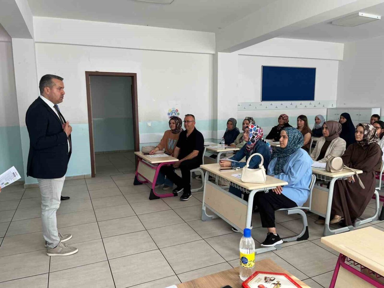 Uyum sürecinde sıraları bu kez öğrenciler değil veliler doldurdu 20 Bülten Medya -