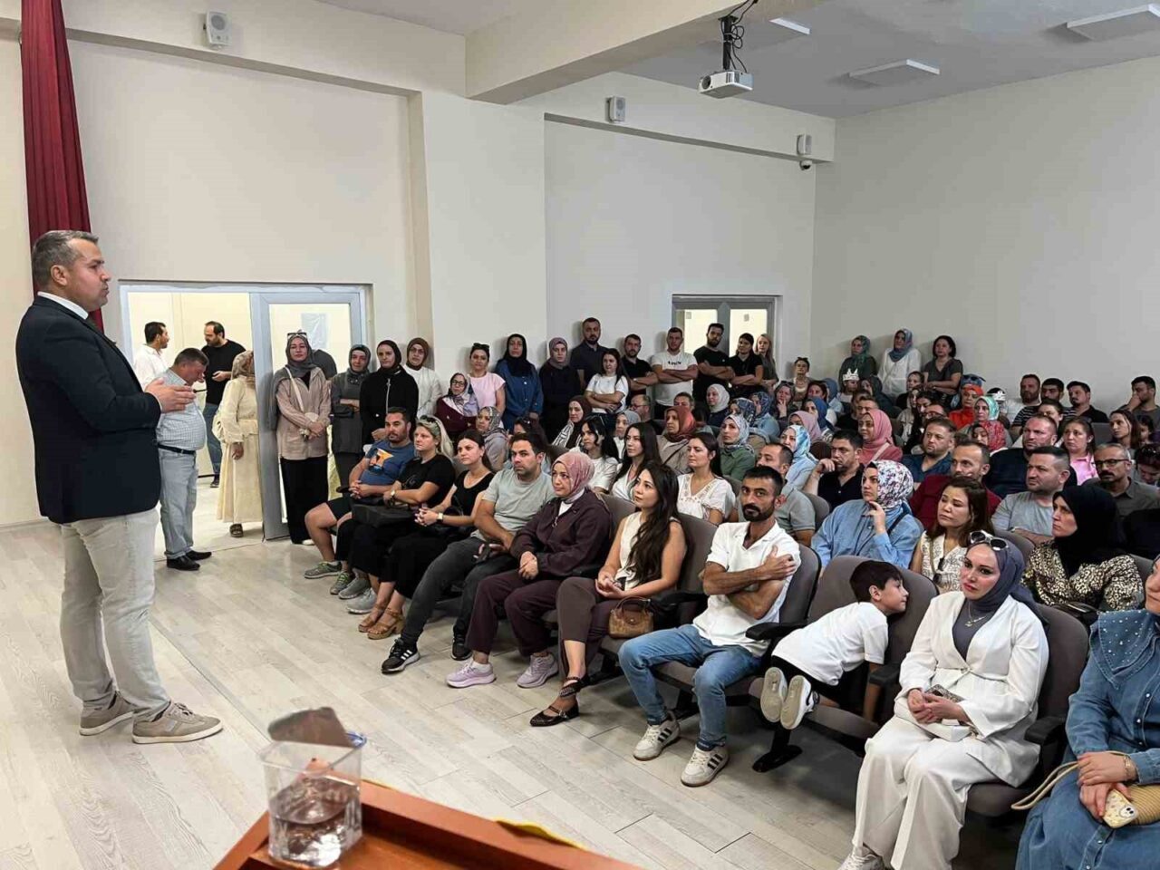 Uyum sürecinde sıraları bu kez öğrenciler değil veliler doldurdu 21 Bülten Medya -