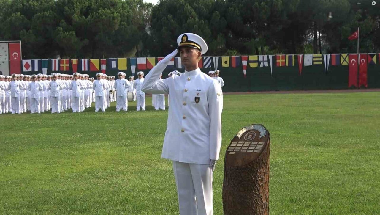Yalova’da 456 deniz astsubayının mezuniyet coşkusu 58 Bülten Medya -