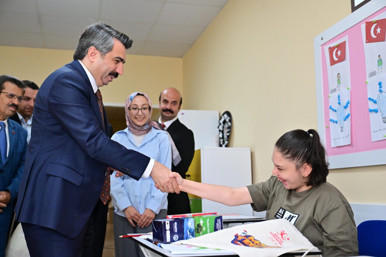 Yıldırım Belediye Başkanı Oktay Yılmaz, 2026-2027 eğitim öğretim yılının ilk