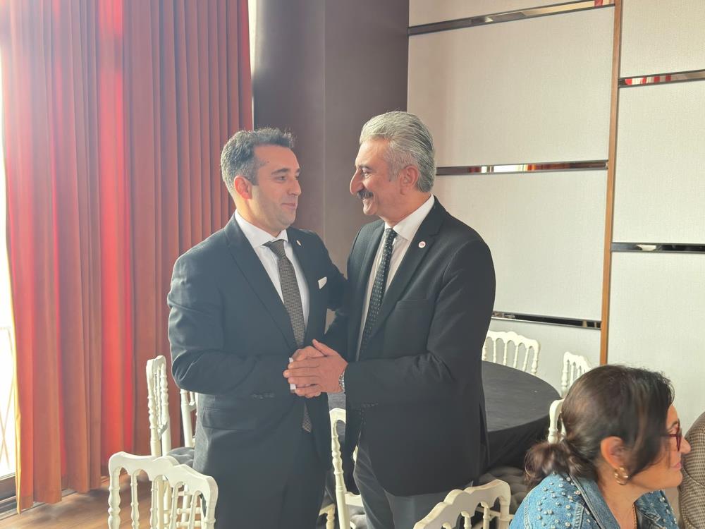 YENİ Parti Nilüfer İlçe Başkanlığı seçiminde Ahmet Eren Memiç ile