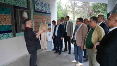 Bilecik Belediyesi ev sahipliğinde gerçekleştirilen buluşmada Yeni Partili milletvekilleri ve