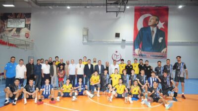 TVF 2. Lig’de mücadele eden Yenişehir Belediyespor Erkek Voleybol Takımı,