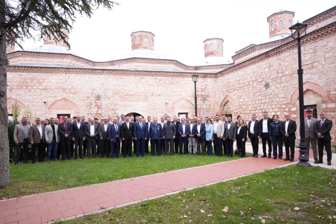Yenişehir’de muhtarlarla yerel yönetim buluşması 1 Bülten Medya -