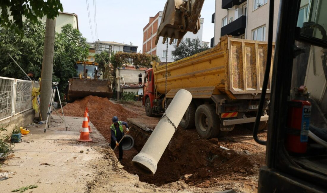 Bursa Büyükşehir Belediyesi, Osmangazi Hüdavendigar Mahallesi’nde 170 metre kanalizasyon hattını
