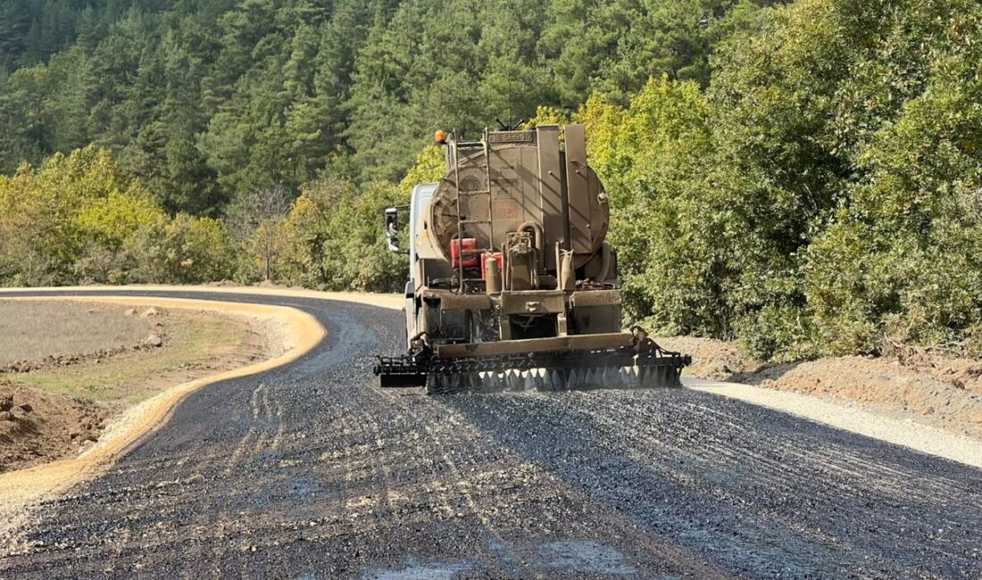 Bursa’da 3 mahallede yollar yenilendi Bursa Büyükşehir Belediyesi, Osmangazi ilçesindeki Selçukgazi, Dağakça ve Bağlı mahallelerinde