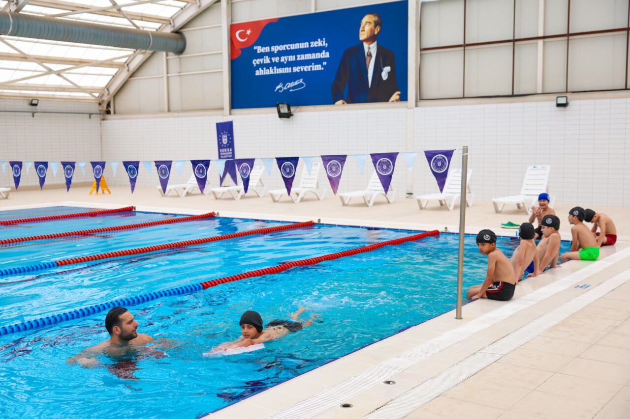 Bursa’da 12 bin 800 öğrenciye yüzme eğitimi verilecek 2 Bülten Medya -