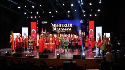 Bursa’nın fethinin 700. yılı kapsamında düzenlenen Mehterler Buluşması, kentin farklı