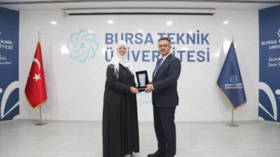  Bursa Teknik Üniversitesi’nin BTÜ Konuşmaları etkinliğinde öğrencilerle buluşan Lauren