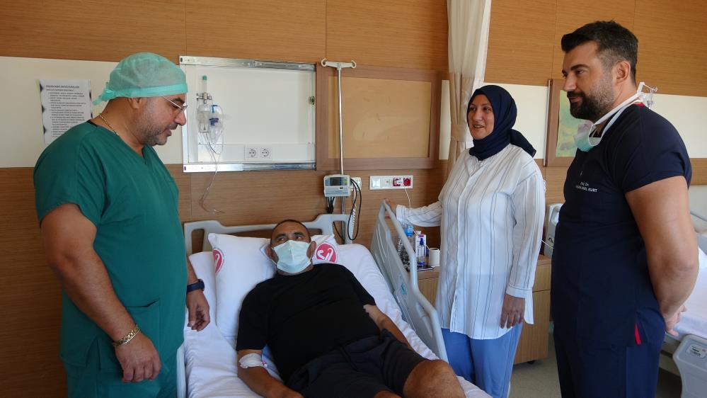 Eşine böbreğini verdi, kısa süre sonra refakatçisi oldu Çanakkale’nin Gelibolu ilçesinde yaşayan 59 yaşındaki Nurdoğan Alyaz, hipertansiyona bağlı