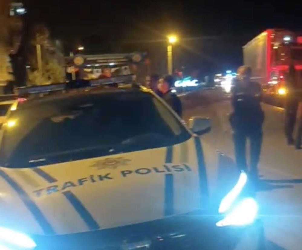 Balıkesir’in Gömeç ilçesinde tır ile motosikletin çarpıştığı kazada 16 yaşındaki