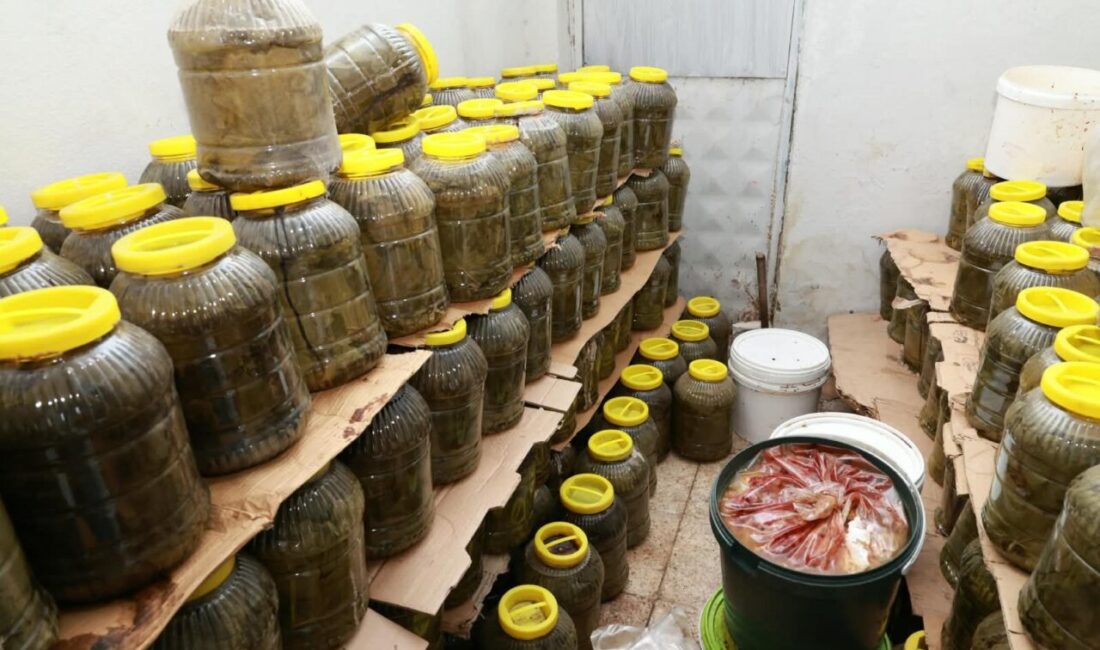 Osmangazi’de 6,5 ton gıda ürünü imha edildi Osmangazi Belediyesi Zabıta Müdürlüğü ekipleri, vatandaşlardan gelen ihbar üzerine Küçükbalıklı