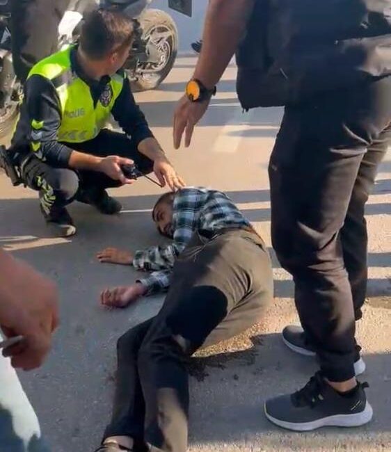 İnegöl’de yolun karşısına geçmek isteyen 24 yaşındaki genç, özel halk