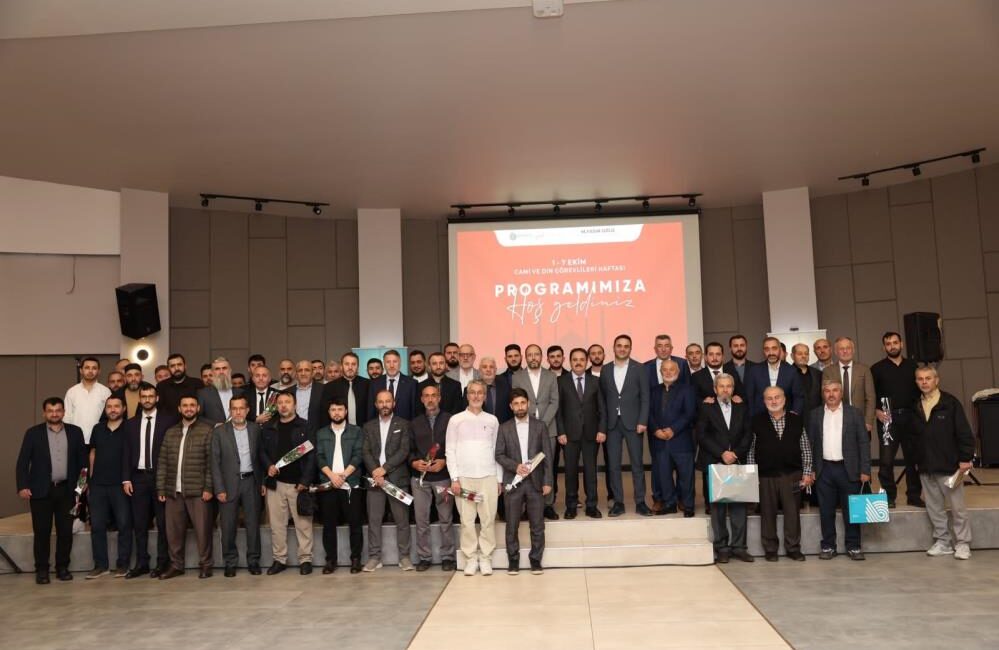 Özlü: Güçlü Türkiye, güçlü karakterli nesillerle yükselecek Başiskele Belediye Başkanı Yasin Özlü, Camiler ve Din Görevlileri Haftası