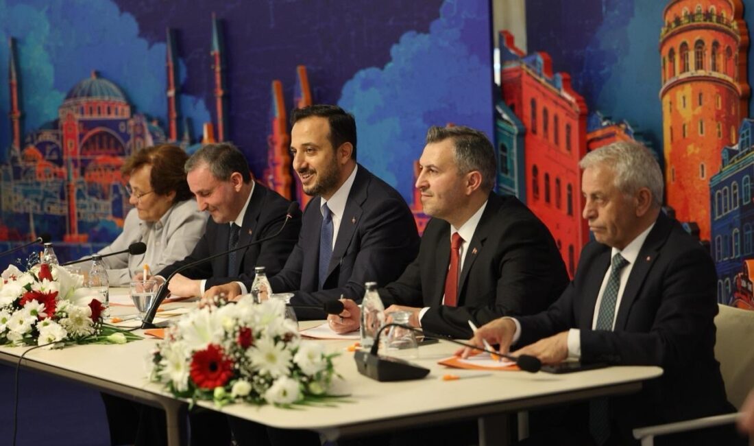 AK Parti İstanbul İl Başkanlığı tarafından 39 ilçede yürütülecek “İstanbul’u