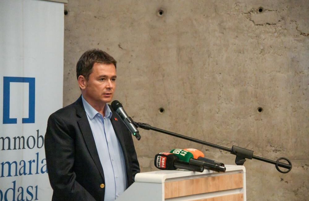 Bursa’nın mimari geleceği Osmangazi’de konuşuldu Osmangazi Belediyesi’nin Bursa’nın fethinin 700. yılı kapsamında düzenlediği panelde, kentin