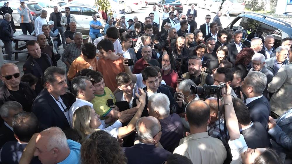 Özgür Özel’den Bursa’da çiftçilere destek mesajı: “Bursa’dan tarım bakanı çıkaracağız” 2 Bülten Medya -