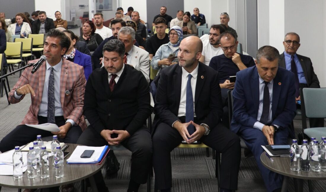 Mudanya Belediye Meclisi’nde bütçe tartışması: Evrak krizi büyüdü Mudanya Belediye Meclisi’nde 2027 yılı bütçesi görüşülürken belgelerin teslim tarihi