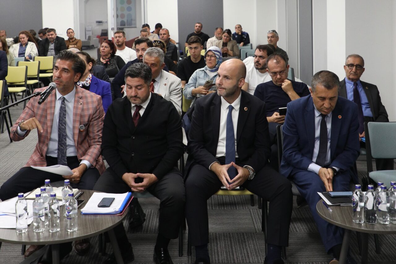 Mudanya Belediye Meclisi’nde 2027 yılı bütçesi görüşülürken belgelerin teslim tarihi