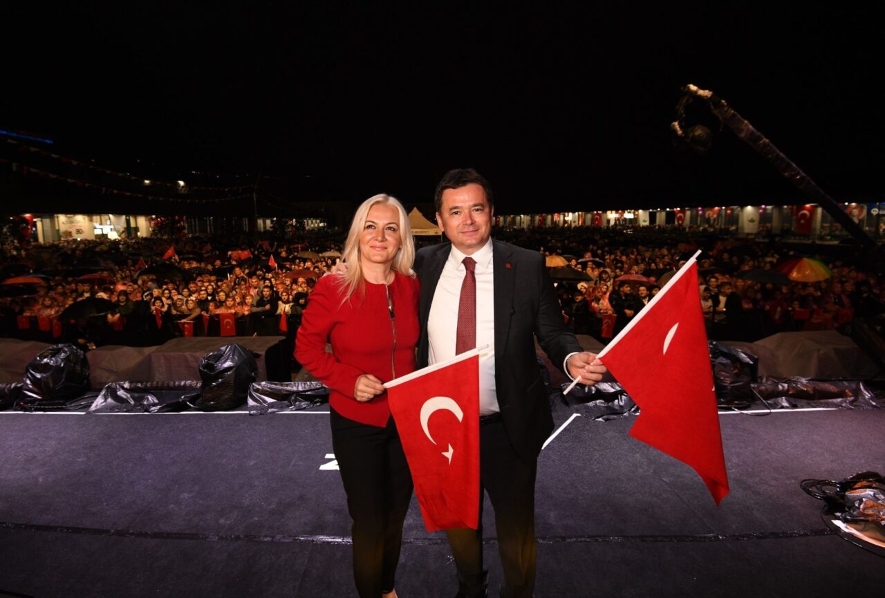  Osmangazi Belediyesi, Cumhuriyet’in 103. yıl dönümünü sergiden doğa yürüyüşüne,