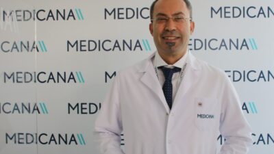 Romatoloji Uzmanı Dr. Yüksel Karakoç, romatoid artritin başta el eklemleri