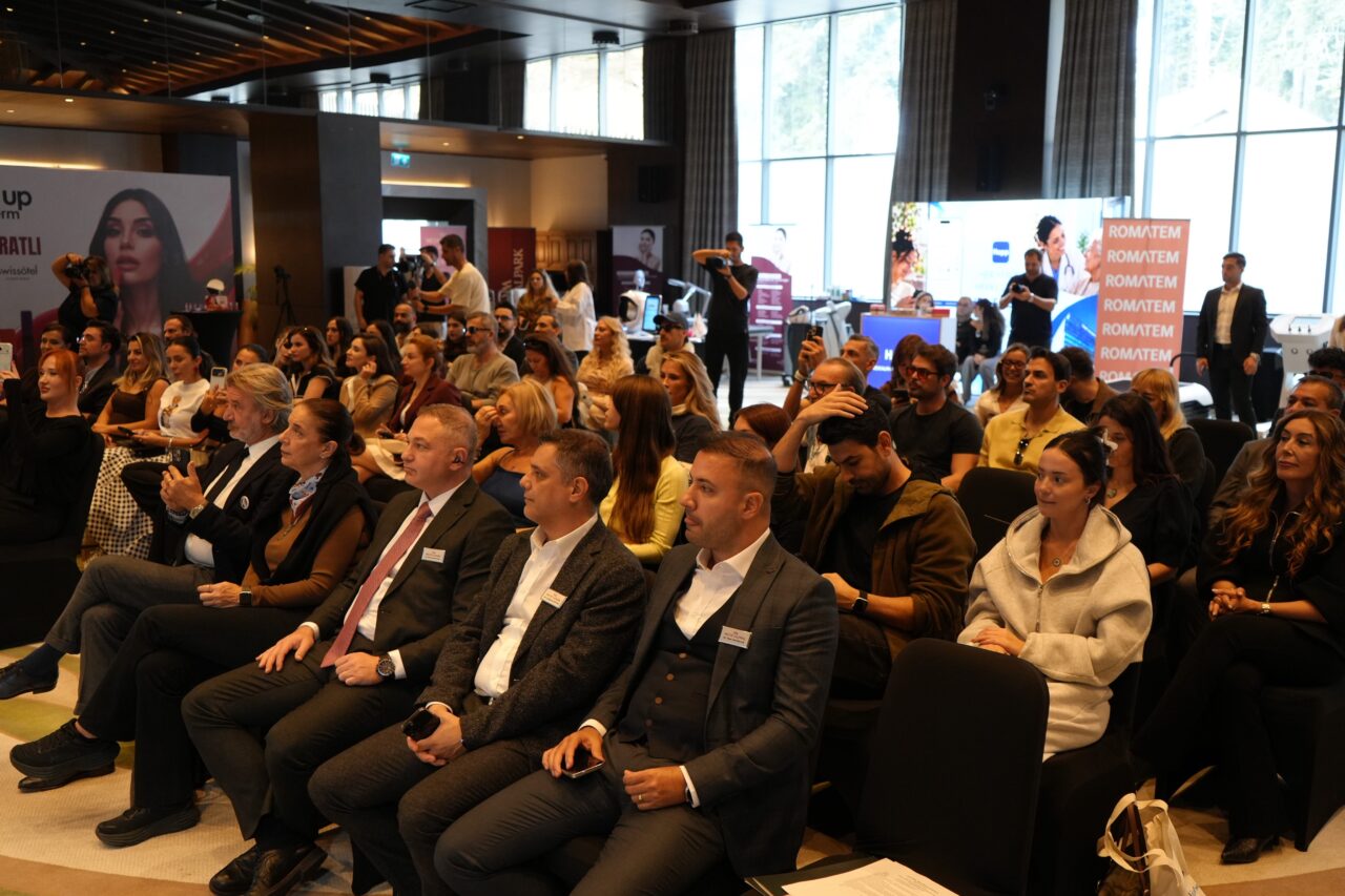 Bursa’da düzenlenen “QR Global Wellness Experience Healthspan 2026” etkinliğinde, sağlıklı