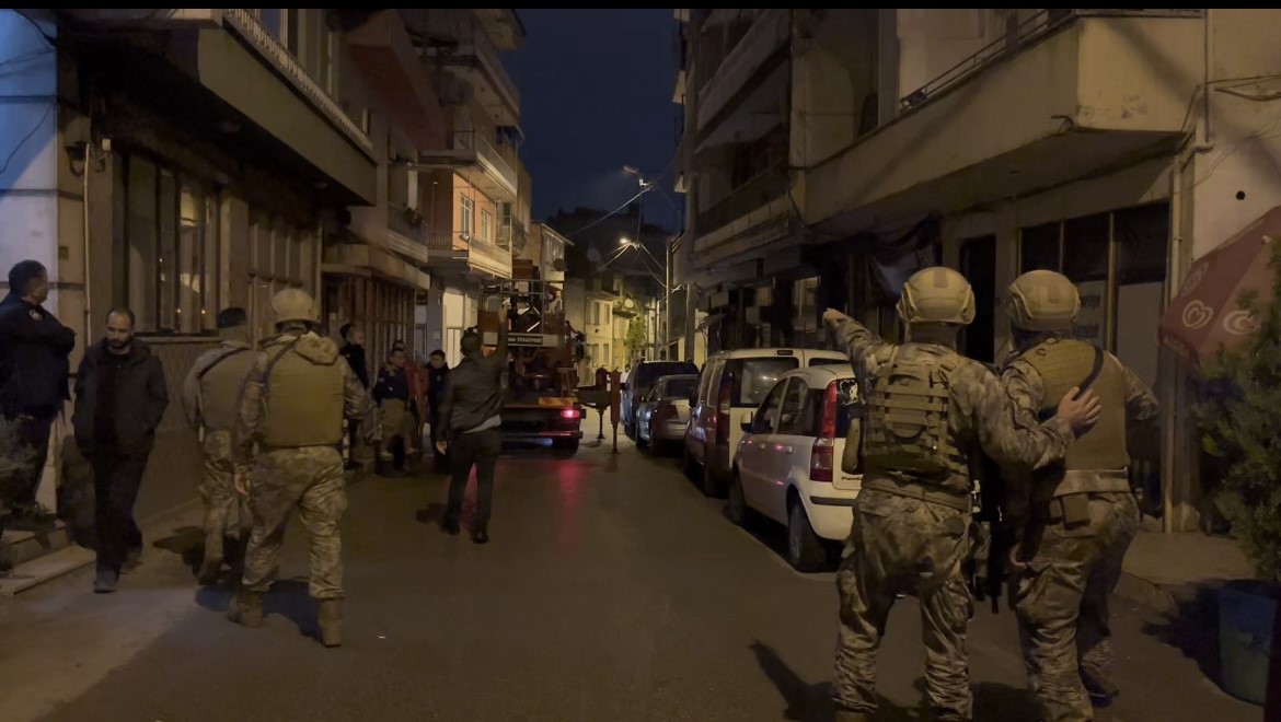 Osmangazi’de yaşanan olayda polis ekipleri alarma geçti. Saatler süren gergin