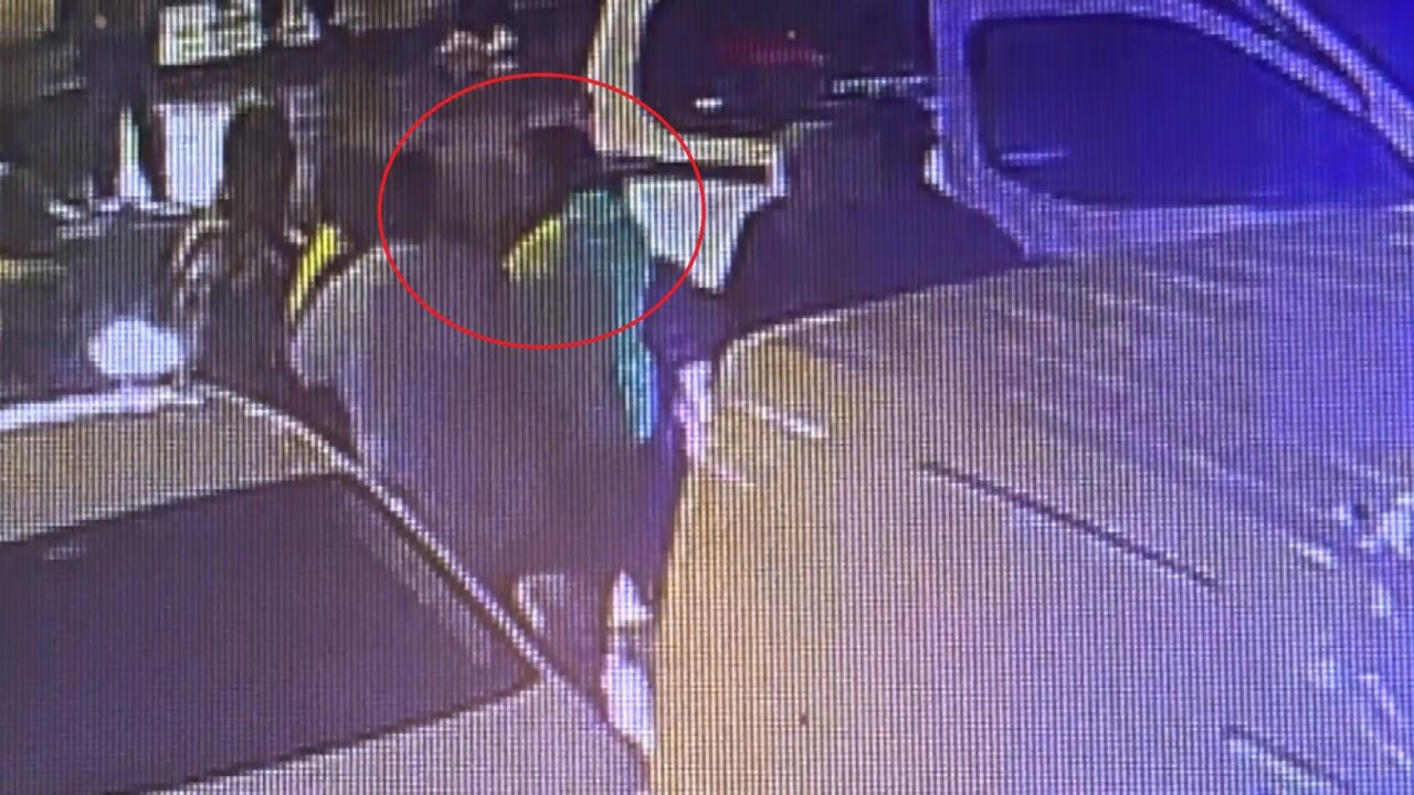  Bursa’nın Osmangazi ilçesinde park halindeki otomobile çarpan alkollü sürücü,