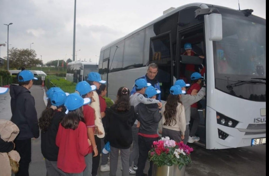 Bursa’da 48 öğrenciye sinema sürprizi 3 Bülten Medya -