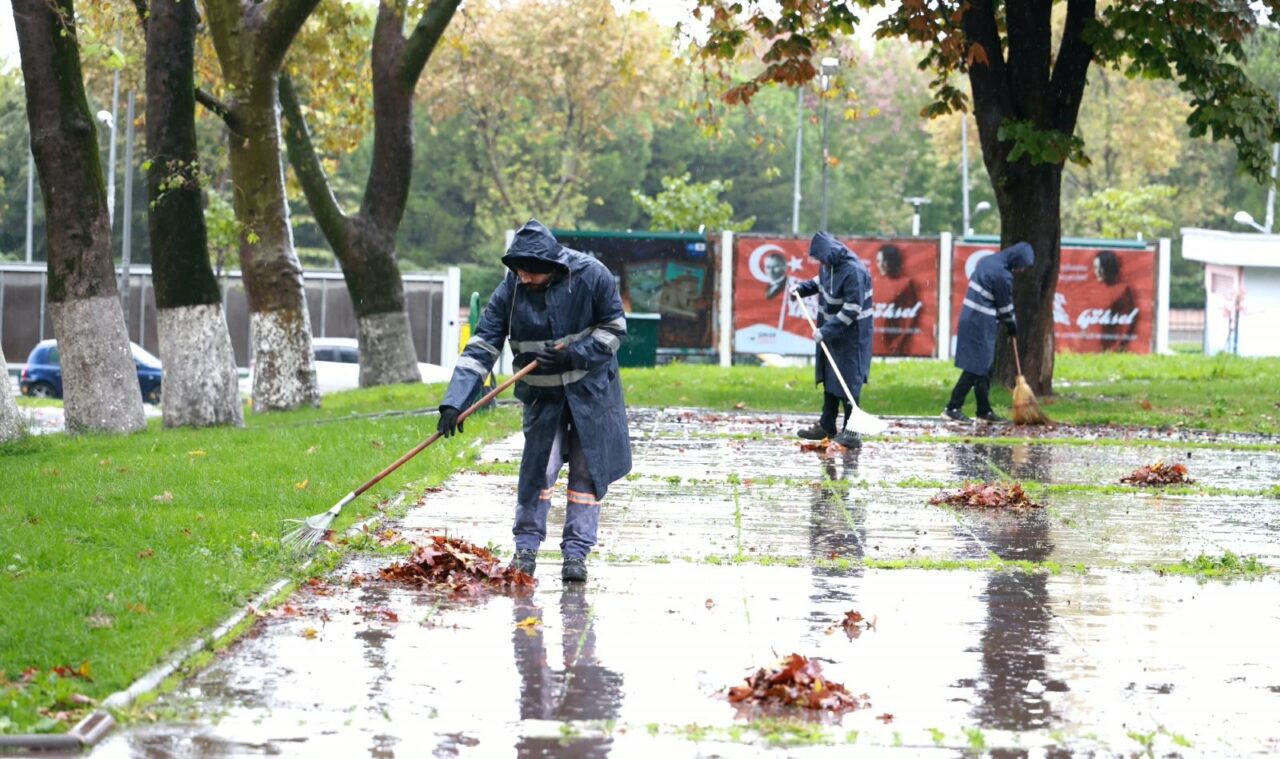 Osmangazi’de sonbahar temizliği sürüyor 1 Bülten Medya -
