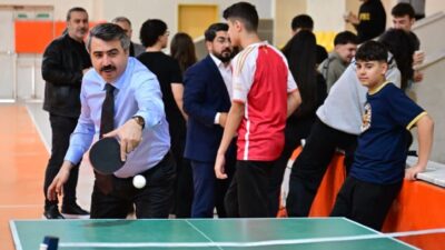Yıldırım Belediye Başkanı Oktay Yılmaz, Ahmet Vefik Paşa Anadolu Lisesi’ni