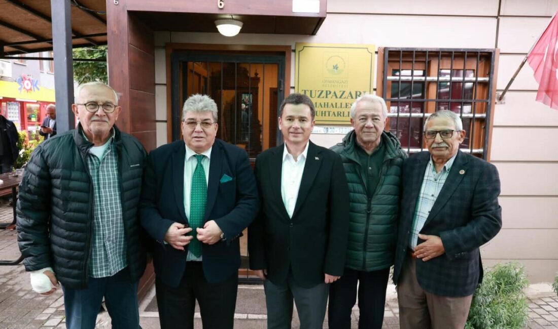 Osmangazi Belediye Başkanı Erkan Aydın, Tuzpazarı Mahallesi’nde vatandaşlar ve esnafla