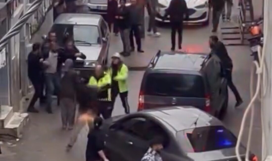 Bursa’nın Yıldırım ilçesinde polisin dur ihtarına uymayan otomobil durduruldu.