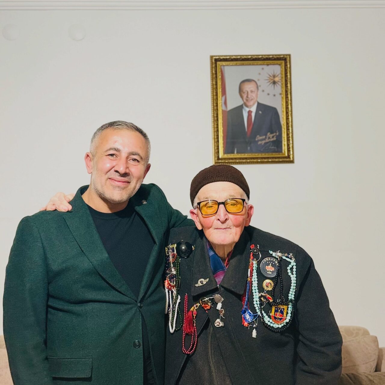 AK Parti Bilecik İl Başkanı Serkan Yıldırım, eşi Berrin Yıldırım