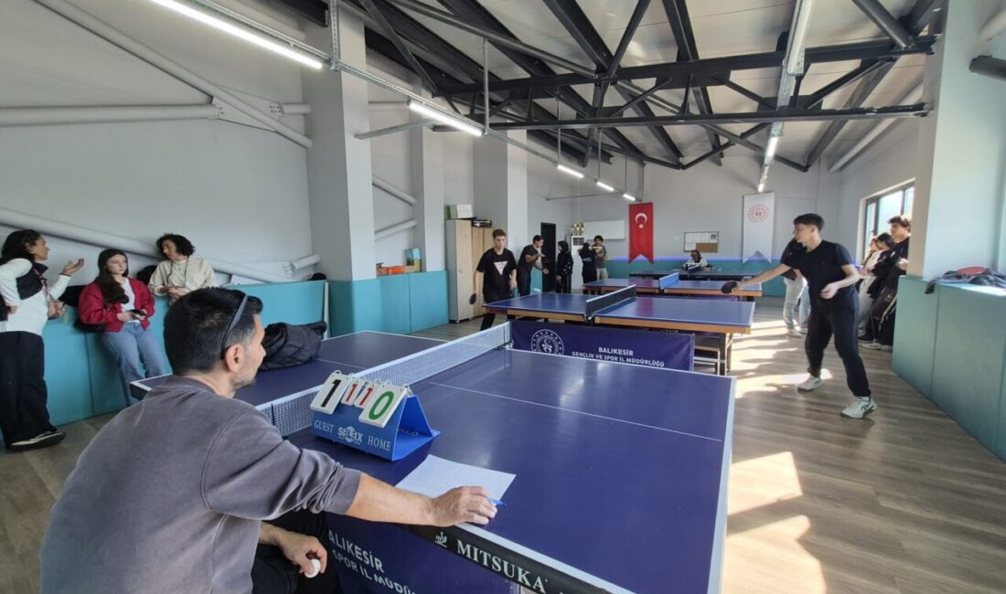 Balıkesir’de Cumhuriyet Bayramı etkinlikleri sporla başladı Cumhuriyet Kupası Masa Tenisi Turnuvası ile başlayan organizasyonda genç sporcular