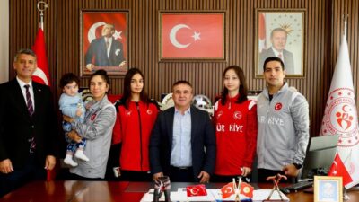 Farklı yaş kategorilerinde önemli başarılara imza atan iki sporcu, Avrupa