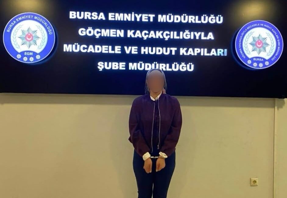 Nilüfer’de polis ekiplerinin çalışmasıyla tespit edilen şüphelinin dolandırıcılık suçundan arandığı