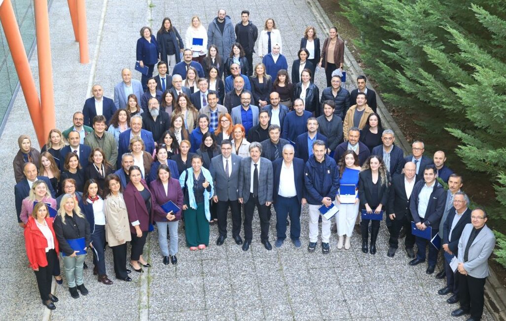Bursa Uludağ Üniversitesi Ar-Ge Koordinatörlüğünün düzenlediği akademik başarı buluşmasında yayın,