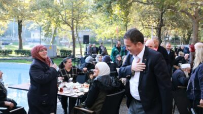 Osmangazi Belediye Başkanı Erkan Aydın, mahalle kahvaltılarının 55’incisinde Pınarbaşı Mahallesi