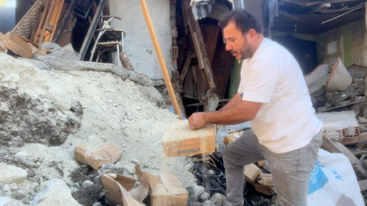 Bursa’da yıkım iddiası: Eviyle birlikte yapı malzemeleri de gitti 1 Bülten Medya -