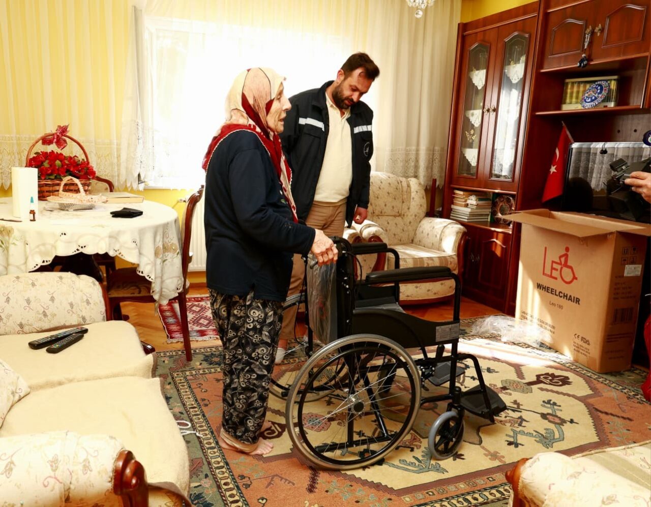  Osmangazi Belediyesi, engelli bireylerin günlük yaşamını kolaylaştırmak amacıyla tekerlekli