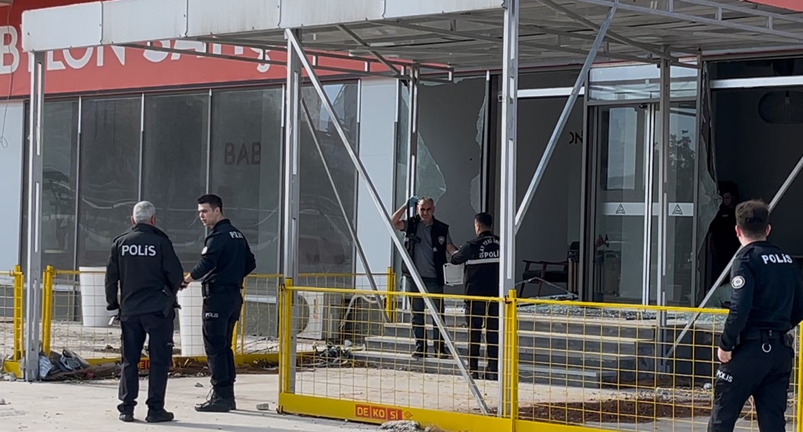 Ertuğrul Mahallesi’ndeki satış ofisine düzenlenen saldırıda ölen ya da yaralanan